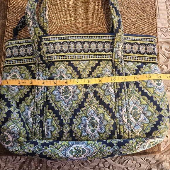 Vera Bradley Shoulder Bag Green and White Diamond - Picture 4 of 5
